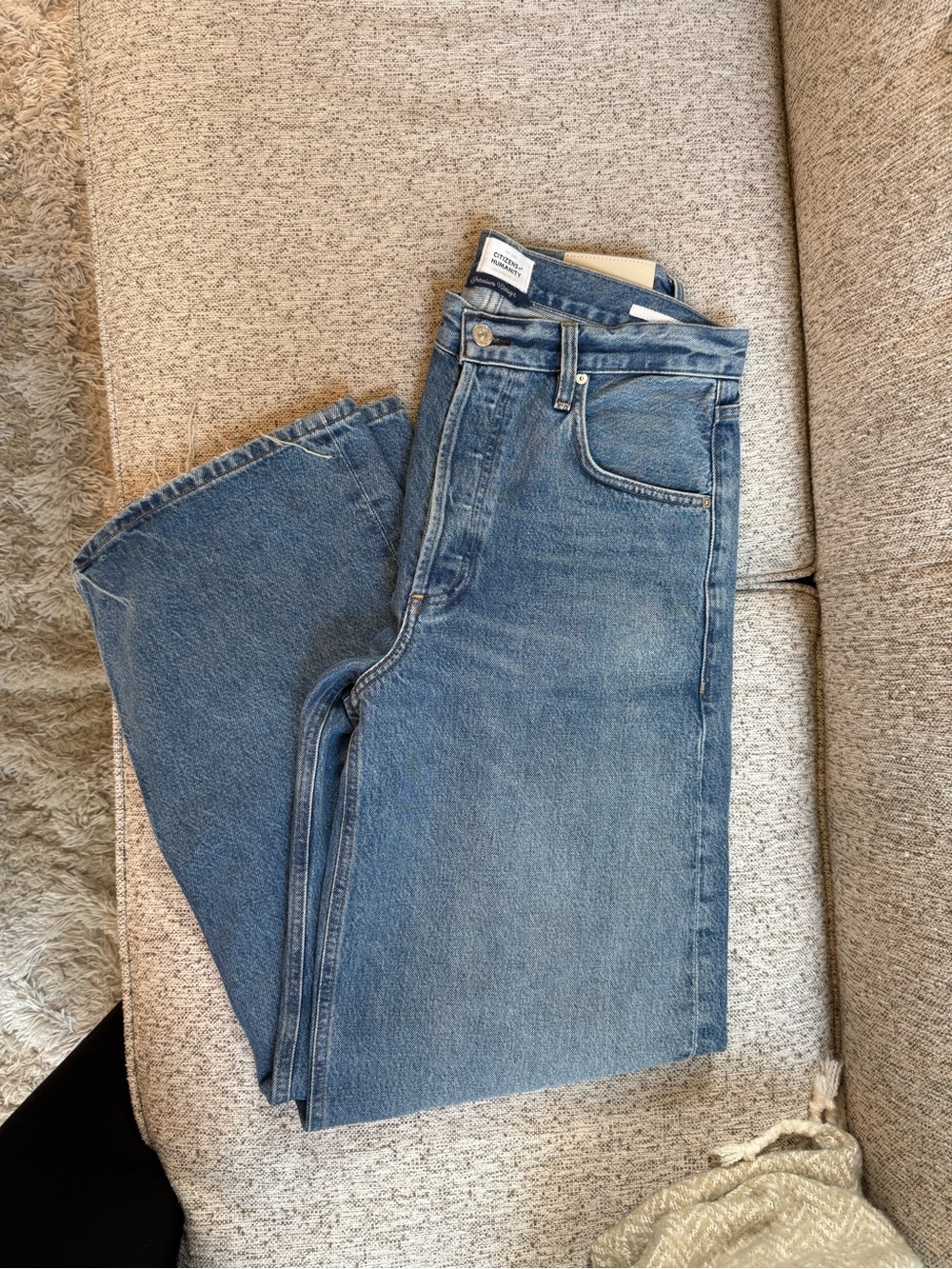 Citizens of Humanity Ayla Raw Hem Crop Wide Leg Jeans, size 28